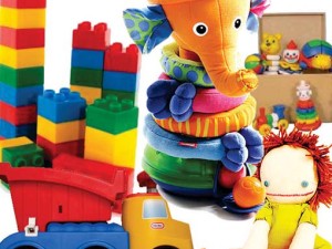 Os brinquedos do seu filho devem ser variados para que ele tenha diferentes opções na hora de brincar.
